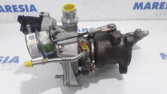 Turbo from a Renault Megane IV (RFBB) 1.2 Energy TCE 130 2017