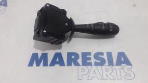 Used Wiper switch Renault Clio IV (5R) 1.5 Energy dCi 90 FAP Price € 60,00 Margin scheme offered by Maresia Parts