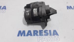 Używane Rozrusznik Renault Scénic III (JZ) 1.2 16V TCe 115 Energy Cena € 50,00 Procedura marży oferowane przez Maresia Parts