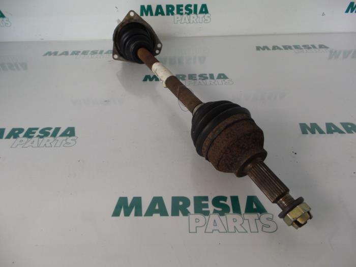 Front drive shaft, left from a Renault Trafic New (JL) 1.9 dCi 82 16V 2002