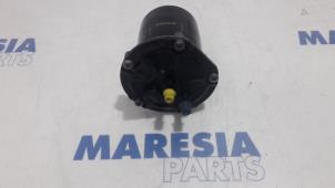Używane Obudowa filtra paliwa Renault Clio IV (5R) 1.5 Energy dCi 90 FAP Cena € 25,00 Procedura marży oferowane przez Maresia Parts