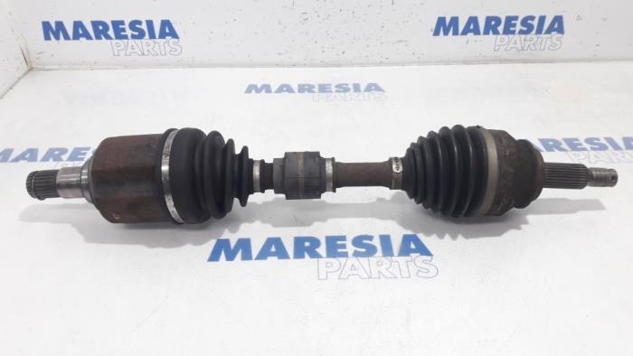 Front drive shaft, left from a Citroën C-Crosser 2.2 HDiF 16V 2008