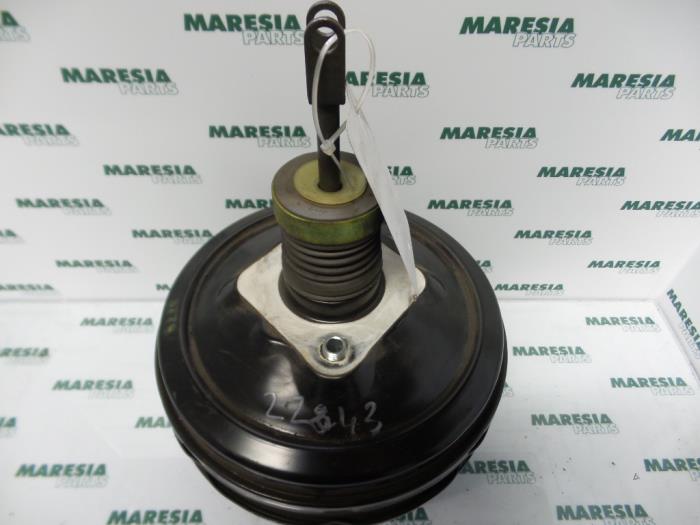 Usagé Servo frein Fiat Croma (194) 1.9 D Multijet 16V Prix € 60,00 Règlement à la marge proposé par Maresia Parts