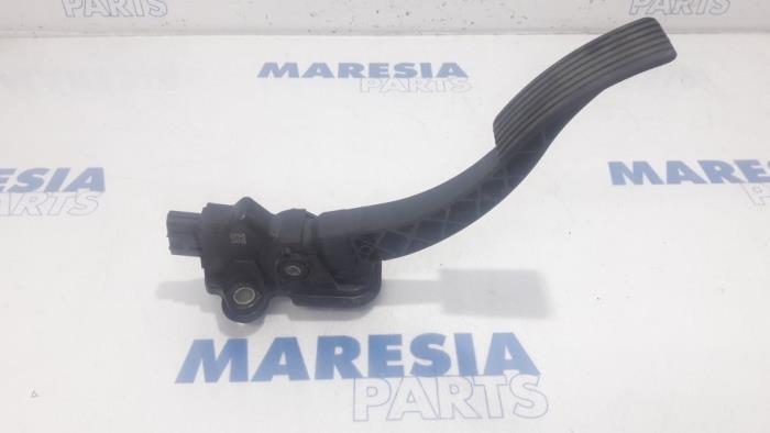 Begagnade Gaspedalsensor Citroen C-Crosser 2.2 HDiF 16V Pris € 70,00 Marginaltabell erbjuds av Maresia Parts