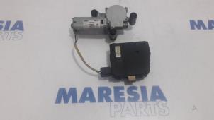 Used Sunroof motor Citroen C-Crosser 2.2 HDiF 16V Price € 105,00 Margin scheme offered by Maresia Parts