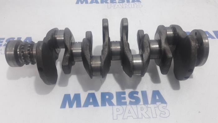 Usagé Vilebrequin Peugeot 308 (4A/C) 1.6 16V THP Autom. Prix € 105,00 Règlement à la marge proposé par Maresia Parts