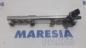 Used Fuel injector nozzle Renault Scénic III (JZ) 1.2 16V TCe 115 Energy Price € 35,00 Margin scheme offered by Maresia Parts