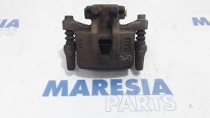 Used Rear brake calliper, right Citroen C-Crosser 2.2 HDiF 16V Price € 50,00 Margin scheme offered by Maresia Parts