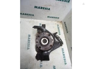 Used Knuckle, front left Fiat Stilo (192A/B) 1.9 JTD 16V 136 Multijet Price € 30,00 Margin scheme offered by Maresia Parts