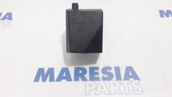 Electronic ignition key from a Renault Laguna II Grandtour (KG) 1.8 16V 2002