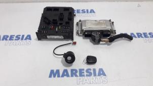 Usagé Calculateur moteur Peugeot 206 CC (2D) 1.6 16V Prix € 210,00 Règlement à la marge proposé par Maresia Parts