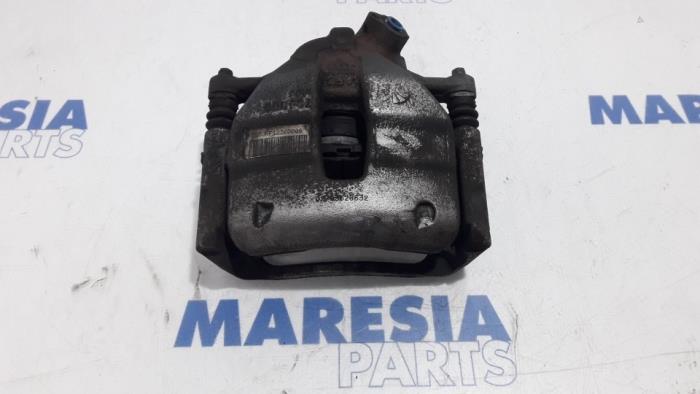 Front brake calliper, left from a Peugeot Partner (EF/EU) 1.6 BlueHDi 100 2019