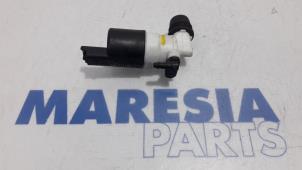 Used Windscreen washer pump Peugeot Partner (EF/EU) 1.6 BlueHDi 100 Price € 12,10 Inclusive VAT offered by Maresia Parts