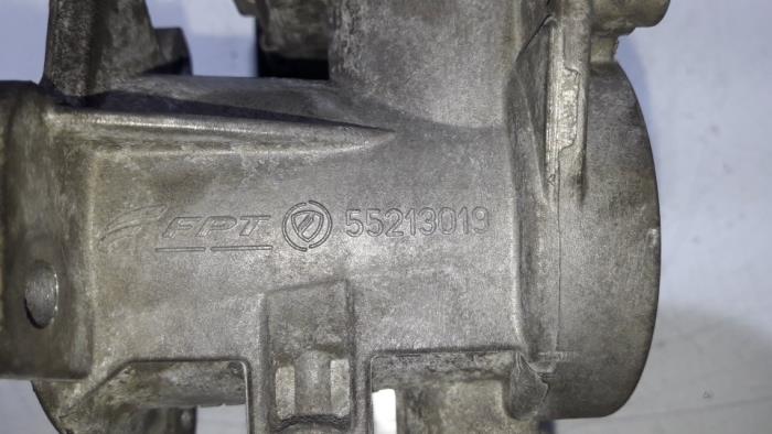 Throttle body from a Fiat Punto III (199) 1.3 JTD Multijet 80 16V 2014