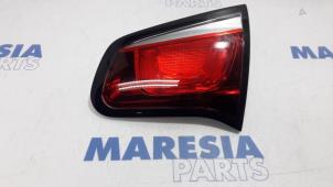 Używane Tylne swiatlo pozycyjne prawe Citroen C3 (SC) 1.2 VTi 82 12V Cena € 15,00 Procedura marży oferowane przez Maresia Parts