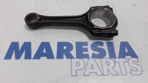Used Connecting rod Fiat Punto Evo (199) 1.4 16V Abarth Price € 45,00 Margin scheme offered by Maresia Parts