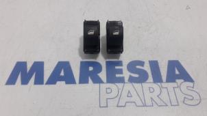 Used Multi-functional window switch Peugeot Partner (GC/GF/GG/GJ/GK) 1.6 HDI 75 16V Price € 36,30 Inclusive VAT offered by Maresia Parts