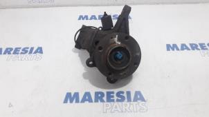 Used Knuckle, front left Peugeot 206 CC (2D) 1.6 16V Price € 50,00 Margin scheme offered by Maresia Parts