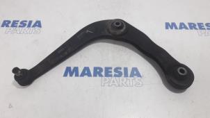 Used Front lower wishbone, left Peugeot 206 CC (2D) 1.6 16V Price € 25,00 Margin scheme offered by Maresia Parts