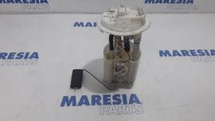 Used Electric fuel pump Peugeot 206 CC (2D) 1.6 16V Price € 35,00 Margin scheme offered by Maresia Parts