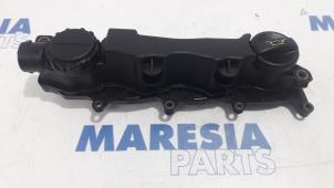 Used Rocker cover Citroen C4 Berline (LC) 1.6 HDi 16V Price € 35,00 Margin scheme offered by Maresia Parts