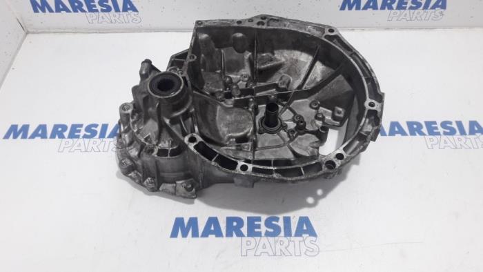 Usagé Cache boite de vitesses Peugeot Bipper (AA) 1.4 HDi Prix € 90,75 Prix TTC proposé par Maresia Parts
