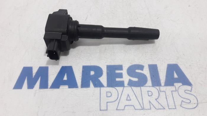 Ignition coil from a Renault Megane IV (RFBB) 1.2 Energy TCE 130 2017