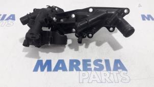 Gebrauchte Thermostatgehäuse Renault Megane IV (RFBB) 1.2 Energy TCE 130 Preis € 50,00 Margenregelung angeboten von Maresia Parts