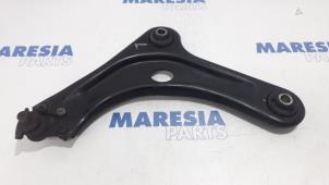 Usagé Bras de suspension bas avant gauche Citroen DS3 (SA) 1.6 16V VTS THP 155 Prix € 40,00 Règlement à la marge proposé par Maresia Parts