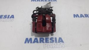 Używane Zacisk hamulcowy lewy tyl Alfa Romeo MiTo (955) 0.9 TwinAir Cena € 45,00 Procedura marży oferowane przez Maresia Parts