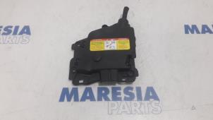 Usagé Boîte à fusibles Citroen C3 (SC) 1.6 HDi 92 Prix € 25,00 Règlement à la marge proposé par Maresia Parts