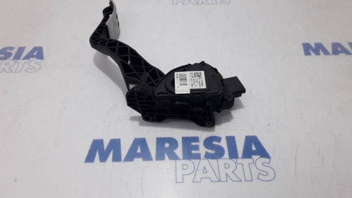 Begagnade Gaspedalsensor Peugeot 308 CC (4B) 1.6 HDiF 16V Pris € 29,90 Marginaltabell erbjuds av Maresia Parts