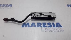 Used GPS antenna Peugeot 308 CC (4B) 1.6 HDiF 16V Price € 50,00 Margin scheme offered by Maresia Parts