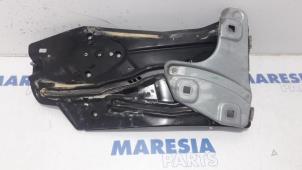 Used Rear window mechanism 2-door, left Peugeot 308 CC (4B) 1.6 HDiF 16V Price € 105,00 Margin scheme offered by Maresia Parts