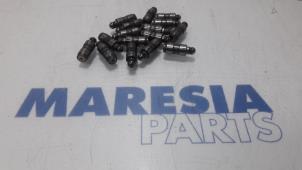 Used Tappet Fiat Doblo Cargo (263) 1.3 D Multijet Price € 60,50 Inclusive VAT offered by Maresia Parts