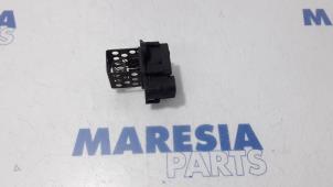 Used Cooling fan resistor Peugeot 308 CC (4B) 1.6 HDiF 16V Price € 20,00 Margin scheme offered by Maresia Parts