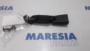 Used Rear seatbelt buckle, centre Fiat Punto III (199) 1.3 JTD Multijet 85 16V Price € 20,00 Margin scheme offered by Maresia Parts