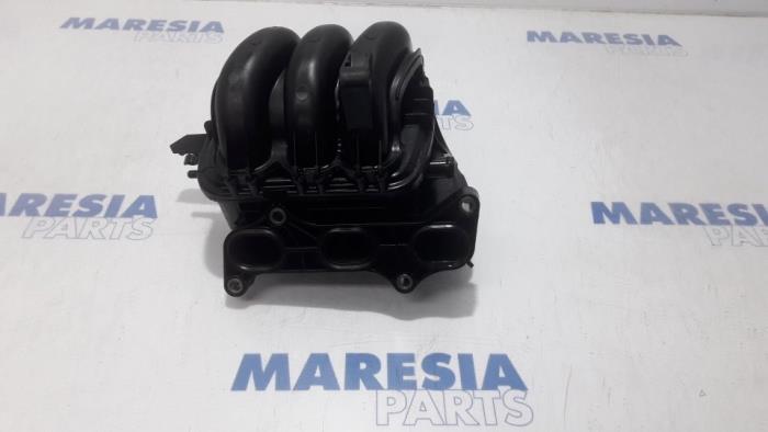 Używane Kolektor dolotowy Citroen C1 1.0 12V Cena € 29,99 Procedura marży oferowane przez Maresia Parts
