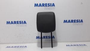Used Headrest Renault Clio III (BR/CR) 1.6 16V Price € 50,00 Margin scheme offered by Maresia Parts