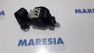 Used Rear seatbelt, centre Renault Megane III Grandtour (KZ) 1.5 dCi 110 Price € 50,00 Margin scheme offered by Maresia Parts