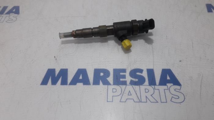 Usagé Injecteurs Citroen Jumpy (G9) 1.6 HDI Prix € 47,19 Prix TTC proposé par Maresia Parts