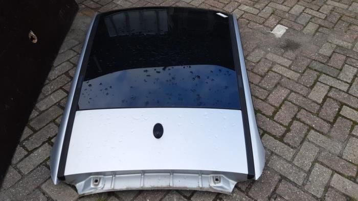 Używane Dach panoramiczny Peugeot 308 (4A/C) 1.6 16V THP 155 Cena € 262,50 Procedura marży oferowane przez Maresia Parts