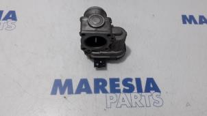 Used Throttle body Peugeot 5008 I (0A/0E) 1.6 HDiF 16V Price € 20,00 Margin scheme offered by Maresia Parts