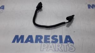Used Camshaft sensor Peugeot 5008 I (0A/0E) 1.6 HDiF 16V Price € 50,00 Margin scheme offered by Maresia Parts