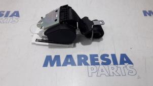 Used Rear seatbelt, centre Peugeot 308 SW (4E/H) 1.6 HDi 16V FAP Price € 40,00 Margin scheme offered by Maresia Parts