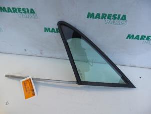 Usagé Vitre triangulaire avant gauche Peugeot 407 (6D) 2.0 HDiF 16V Prix € 40,00 Règlement à la marge proposé par Maresia Parts