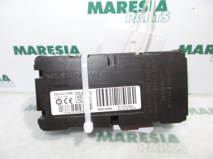 Used Computer, miscellaneous Peugeot 407 (6D) 2.0 HDiF 16V Price € 29,99 Margin scheme offered by Maresia Parts