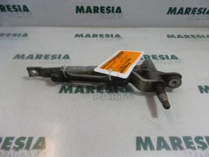 Usagé Mécanique essuie-glace Peugeot 407 (6D) 2.0 HDiF 16V Prix € 40,00 Règlement à la marge proposé par Maresia Parts
