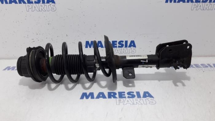 Front shock absorber rod, left from a Fiat Bravo (198A) 1.4 16V 2008