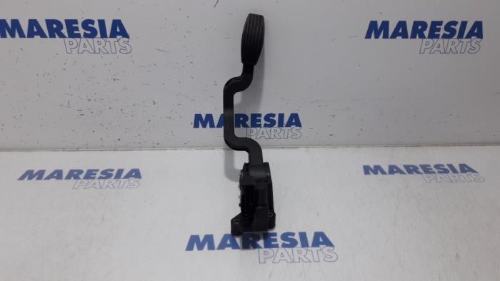 Begagnade Gaspedalsensor Fiat Bravo (198A) 1.4 16V Pris € 25,00 Marginaltabell erbjuds av Maresia Parts